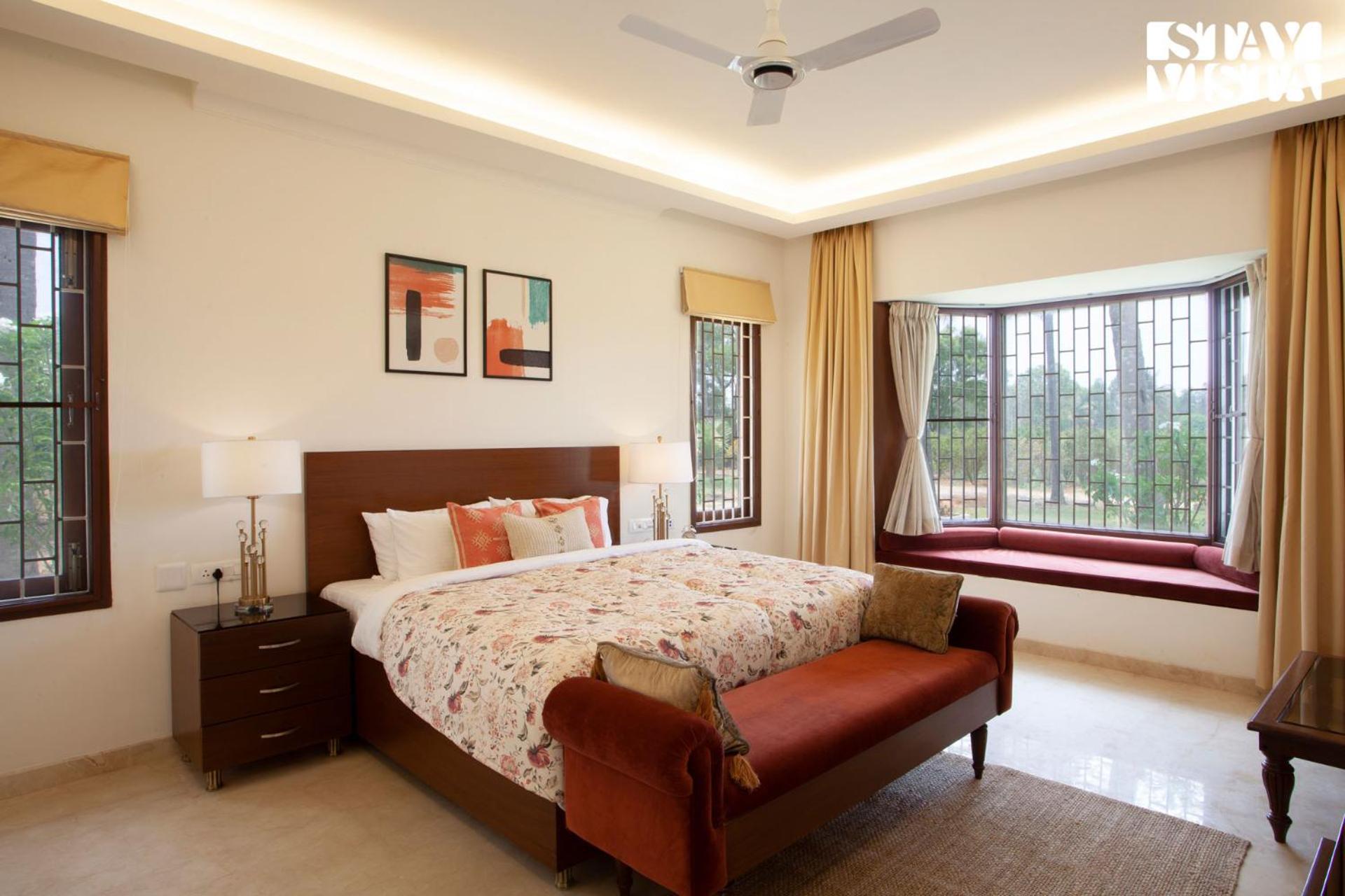 Stayvista At Silver Oak Farm - Breakfast Included Bangalore Esterno foto