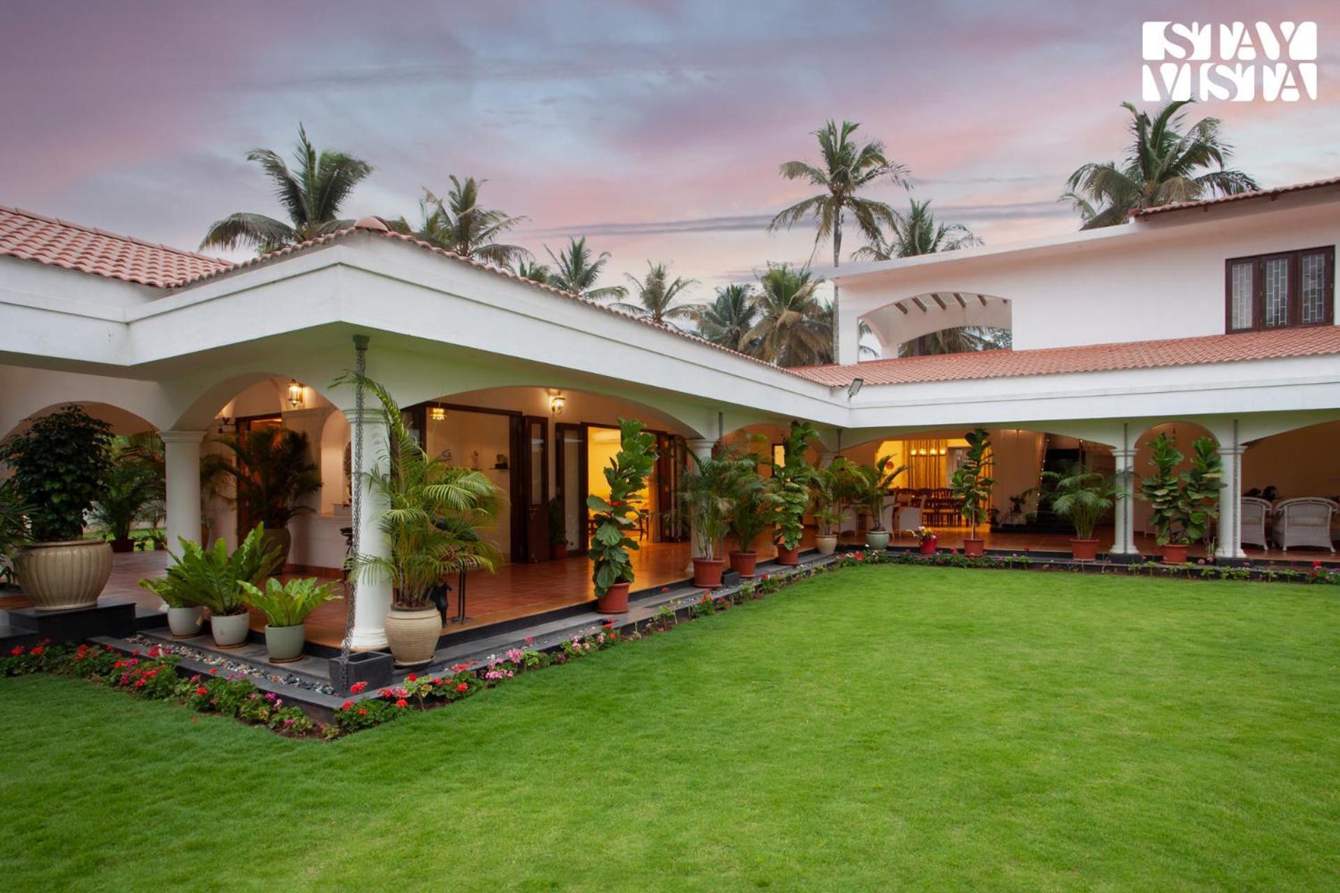 Stayvista At Silver Oak Farm - Breakfast Included Bangalore Esterno foto